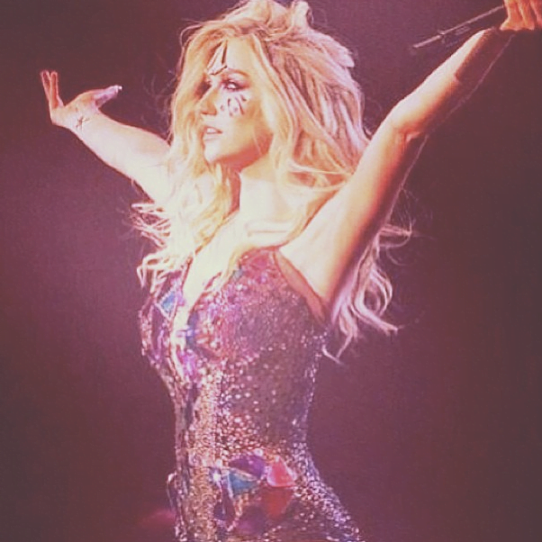 Kesha koncert közben - Fotó: Facebook