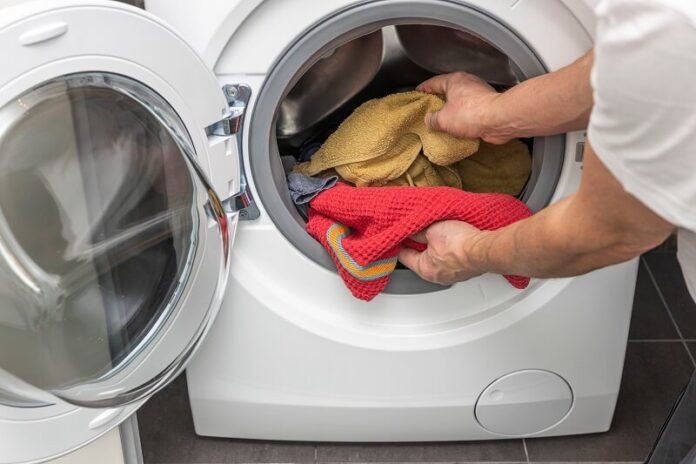 A szakértők szerint, ha így használod a mosógépet rengeteg pénzt spórolhatsz meg