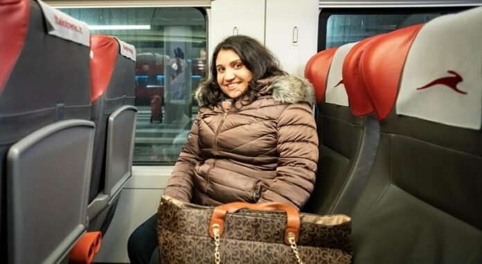 Naponta több mint 9 órát és 1600 kilométert utazik az olasz nő, hogy munkába érjen: “A vonat olcsóbb, mint az albérlet”