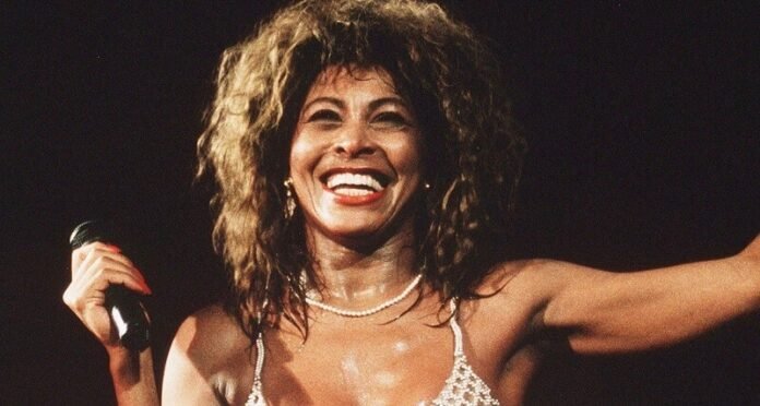 Elhunyt Tina Turner - királynőként vonult be a rockzene történetébe, de az élete maga volt a küzdelem