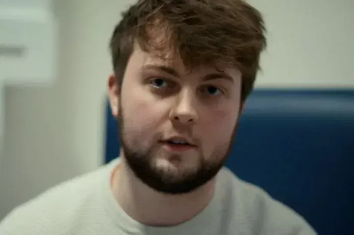 A tinédzser fiú agyából hét órás műtéttel távolították el a daganatot - közben végig ébren volt, és beszélt