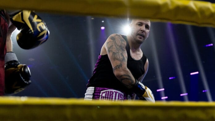 Curtis elárulta, miért nem állt fel a padlóról, miután Szegedi Fecsó kiütötte őt a Sztárboxban