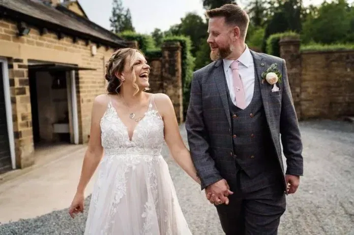 charlotte Fiatal pár esküvői kép