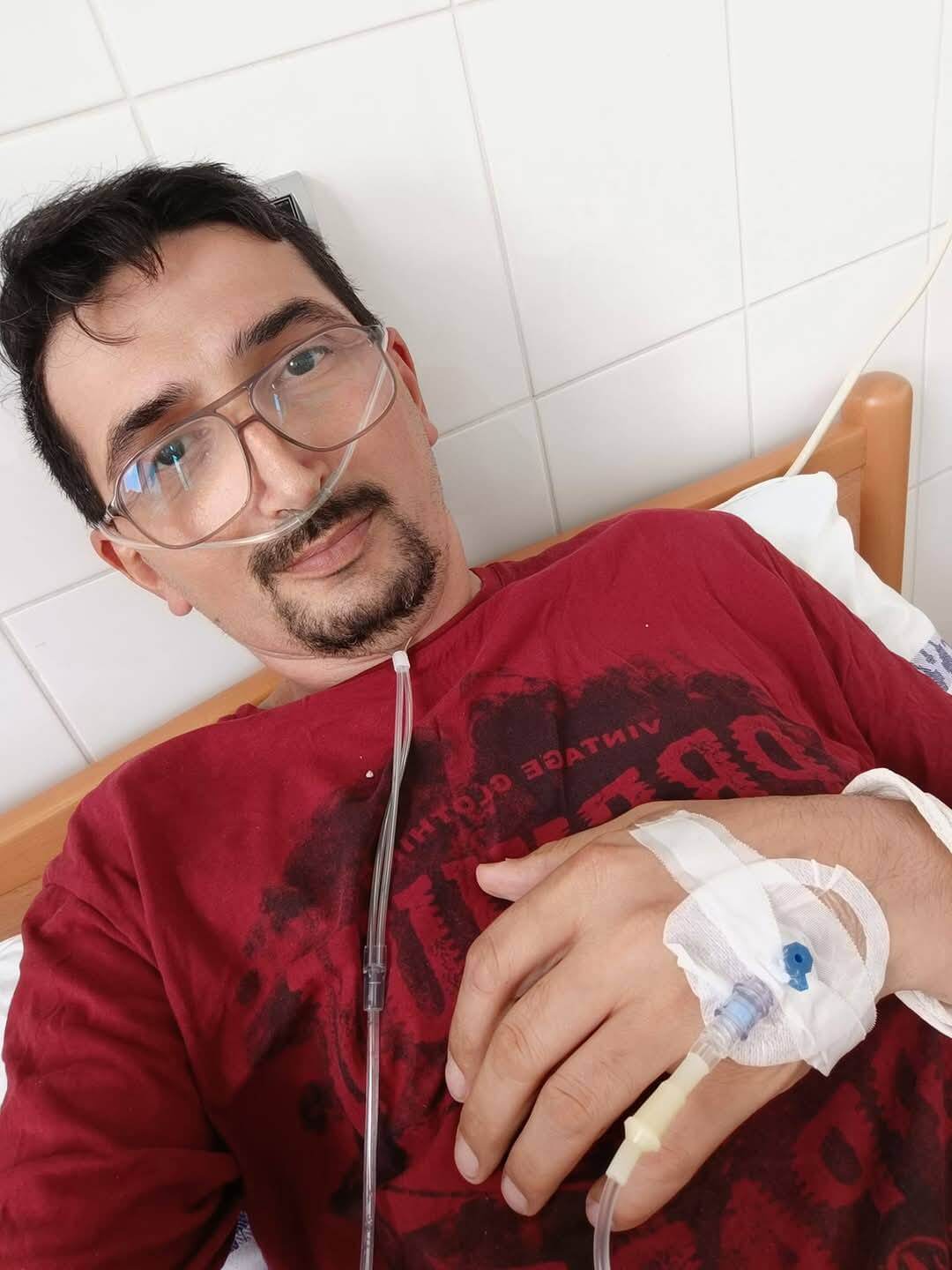 Súlyos állapotban fekszik a kórházban a bohócdoktor, Kovács István Ádám: "Egyetlen útitársam van, a halál"