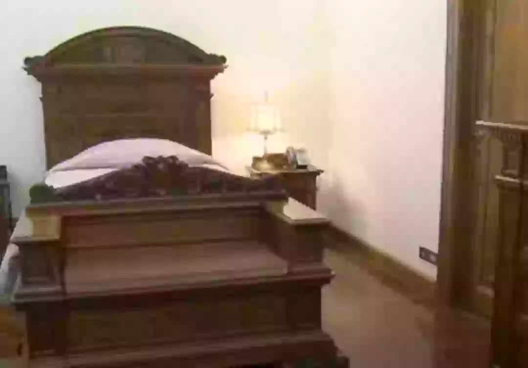 Ferenc pápa hálószobája